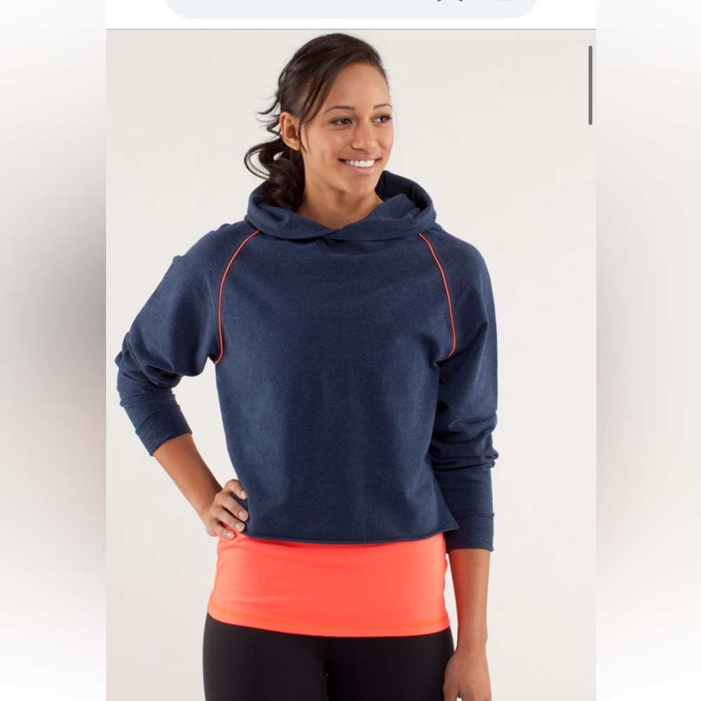 Lululemon Please Me Pullover
Inkwell / Light Flare  4 cropped hoodie oversized
